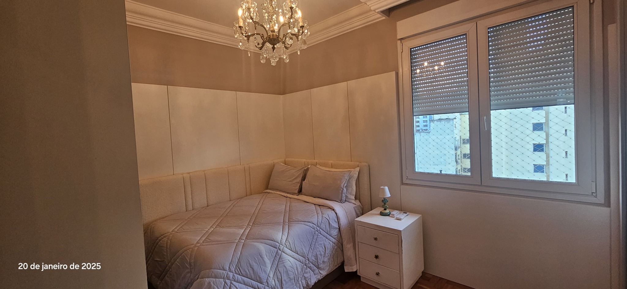 Dormitório com cabeceira estofada — Apartamento Jardins 1