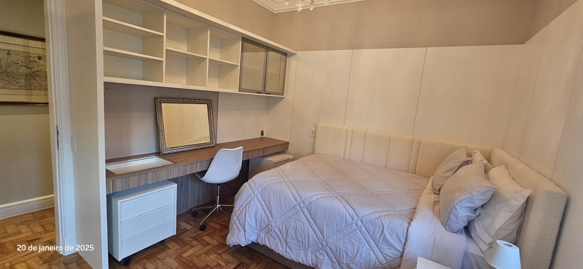 Dormitório e bancada de estudos — Apartamento Jardins 1
