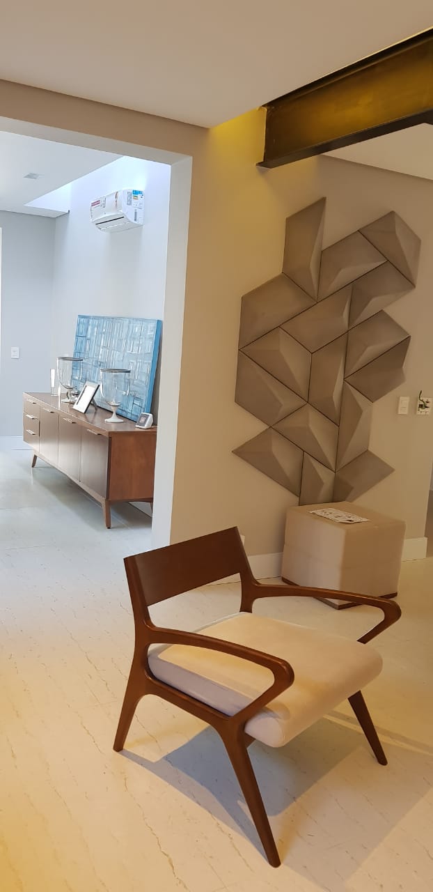 Detalhe do living e obra de arte — Residência Boaçava, Alto de Pinheiros