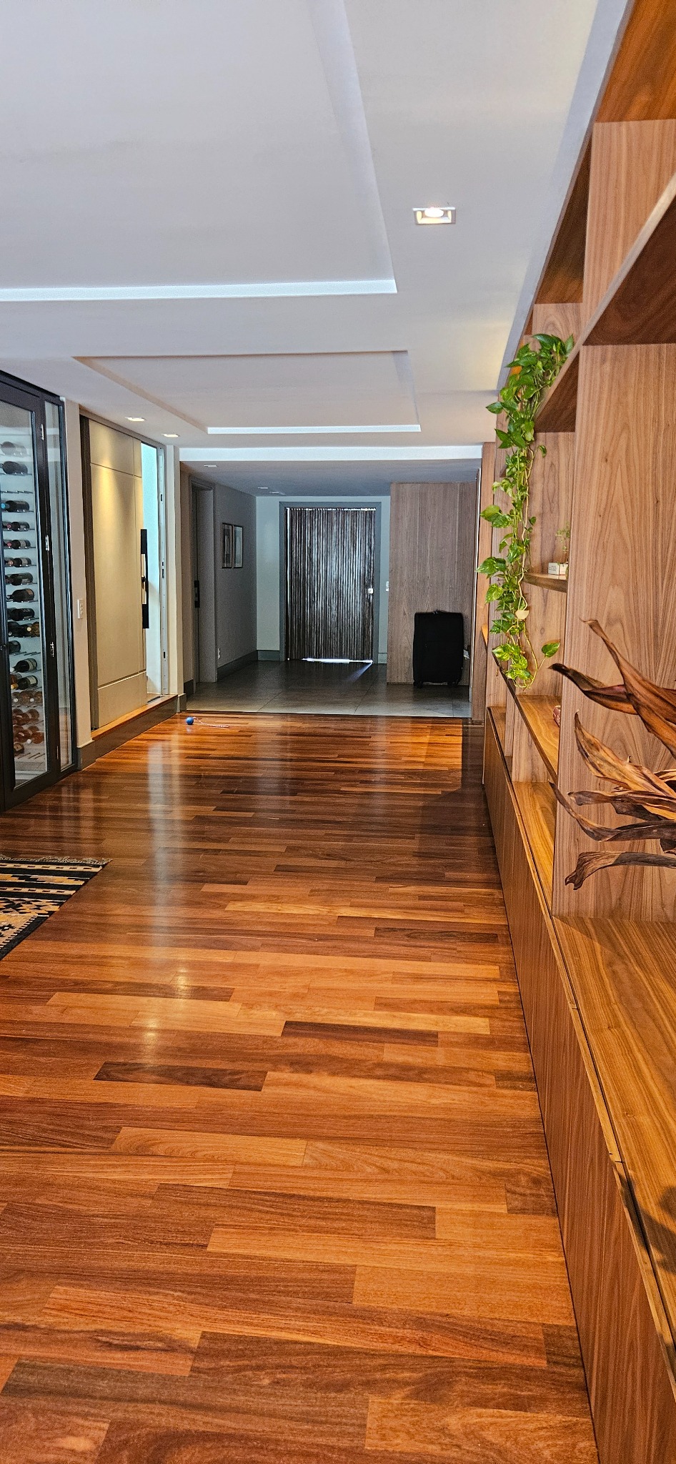 Marcenaria e piso de madeira — Casa Morumbi