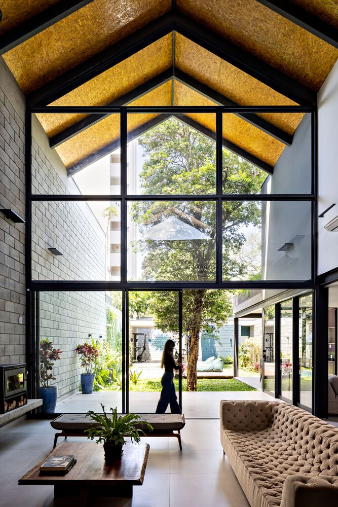 Living e pátio — Casa Rua Georgia AP